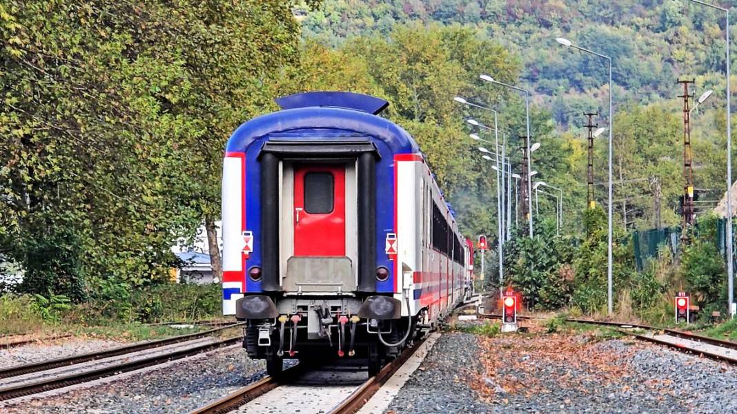 Karadeniz'de doğa şöleni! Turistik Karaelmas Ekspresi yolcularını büyüledi 17
